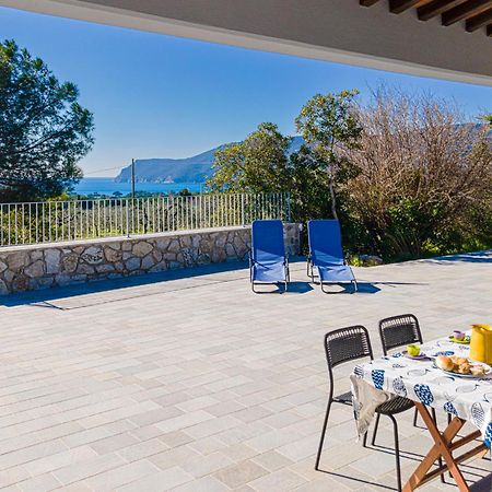 B&B Villa Costanza Lacona Eksteriør billede