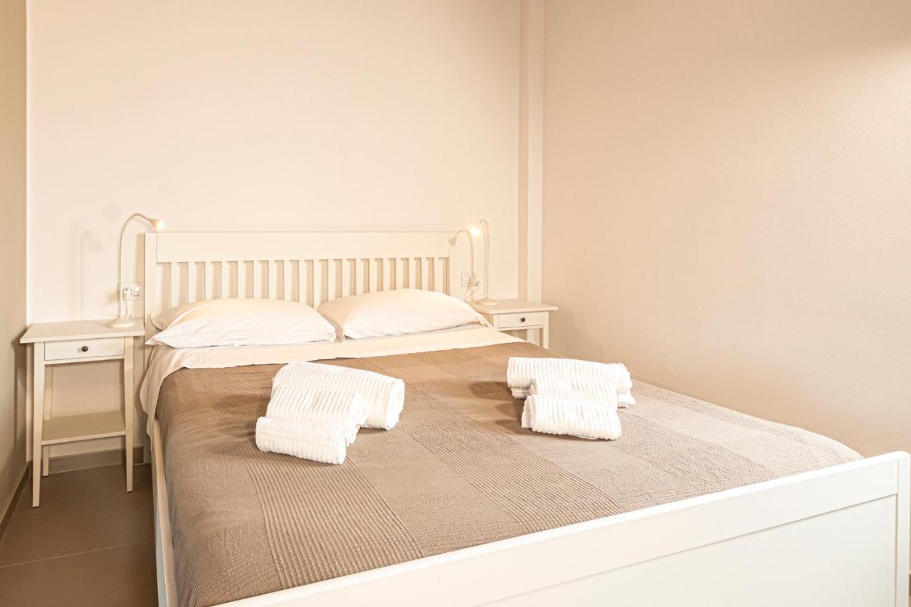 B&B Villa Costanza Lacona Eksteriør billede