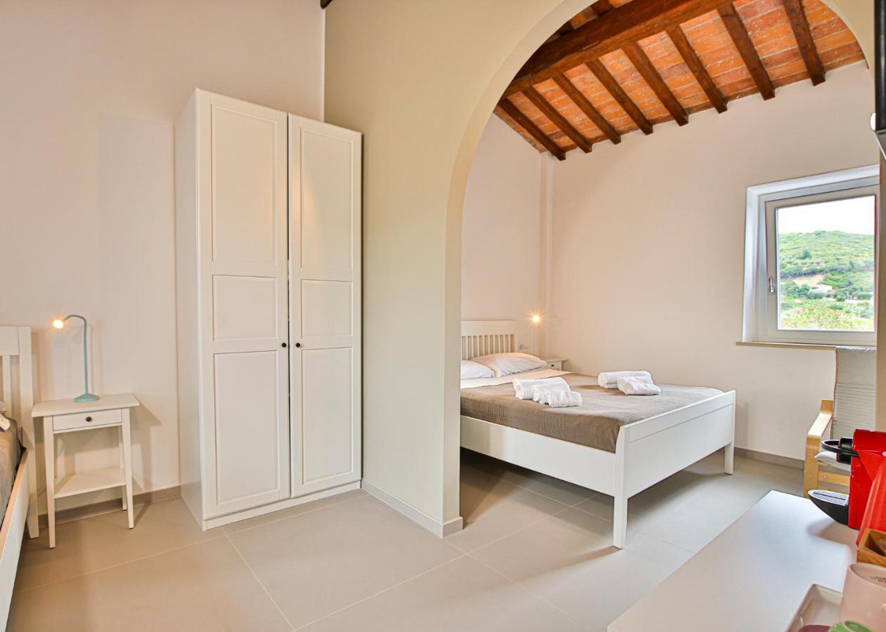 B&B Villa Costanza Lacona Eksteriør billede