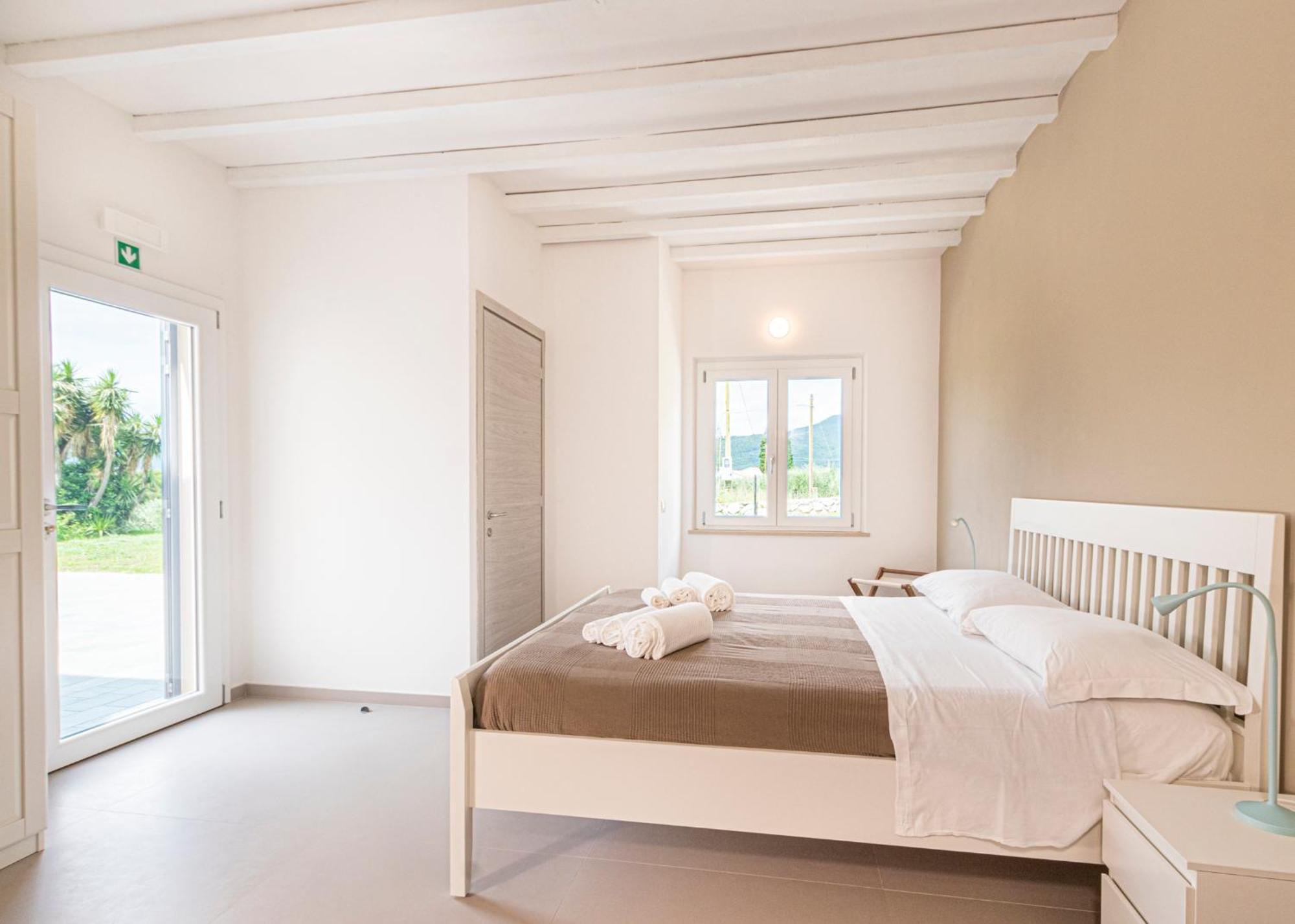 B&B Villa Costanza Lacona Eksteriør billede